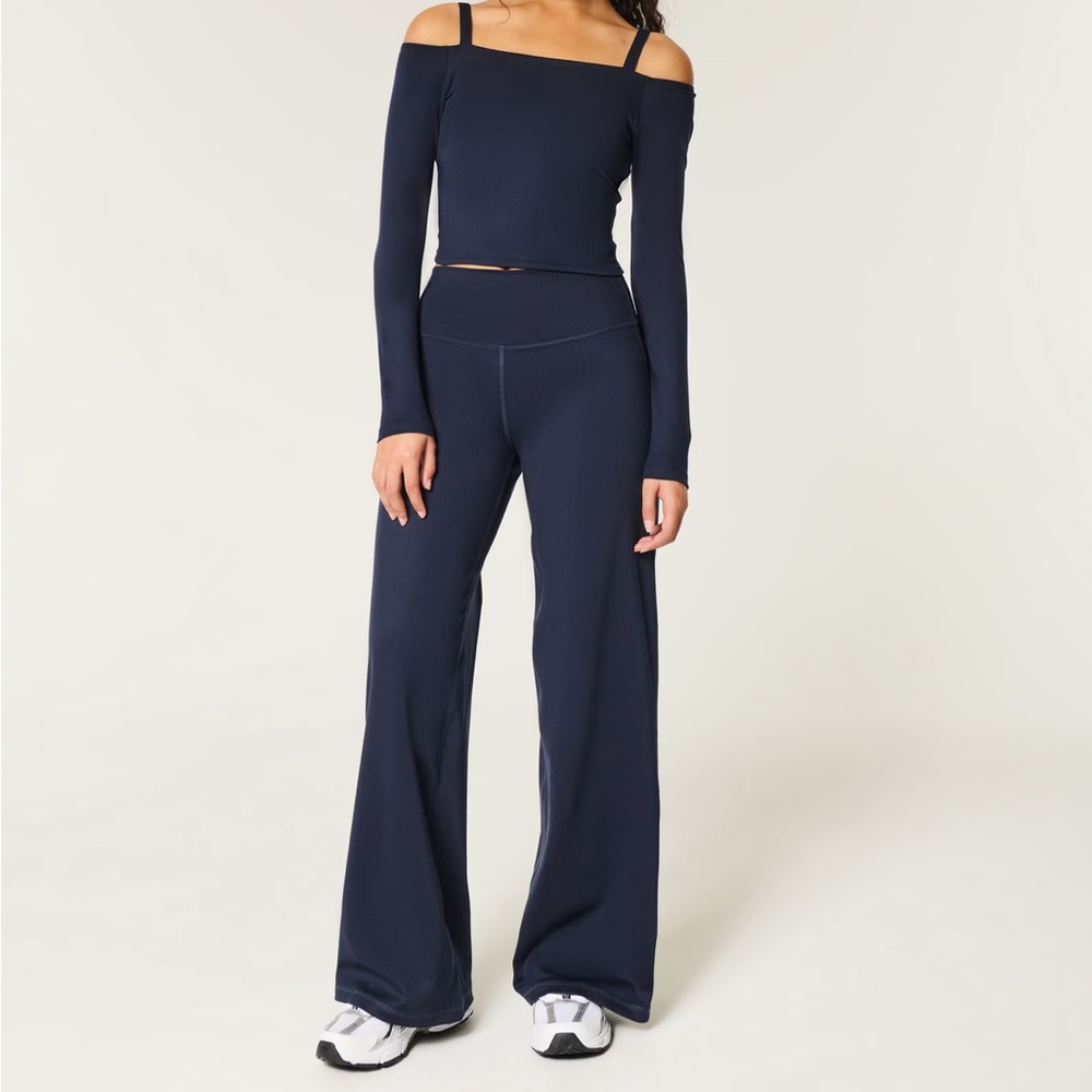 Gilly Hicks Active Recharge Wide-Leg Pants